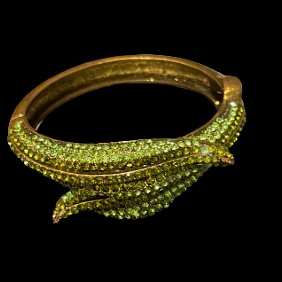 Unique Brass & Green Leaf Rhinestone Vintage Cuff Bracelet - Picture 4 of 15